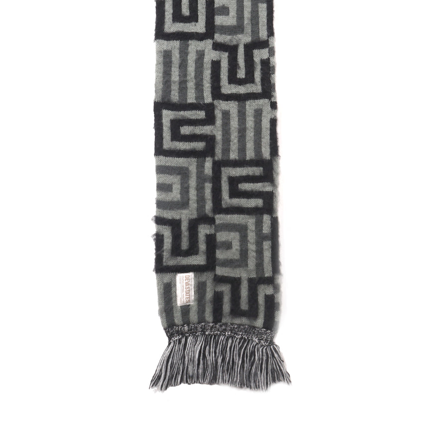 Devá States Knitted Scarf